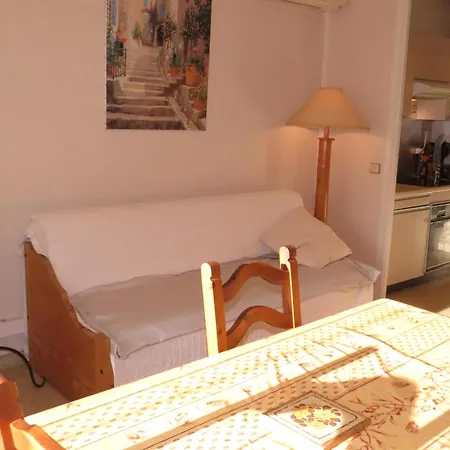 Apartment 2 Pieces Climatise, Calme, Proche Centre-ville Et Plage, Avec Balcon - - Fr-1-780-78 Sainte-Maxime